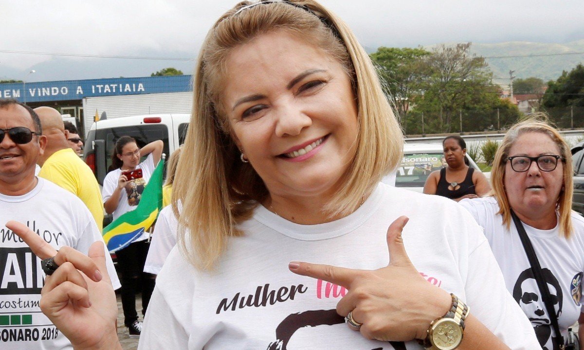 Coaf Mostra Que Empresa De Ex Mulher De Bolsonaro Teve 1 185 Saques Que