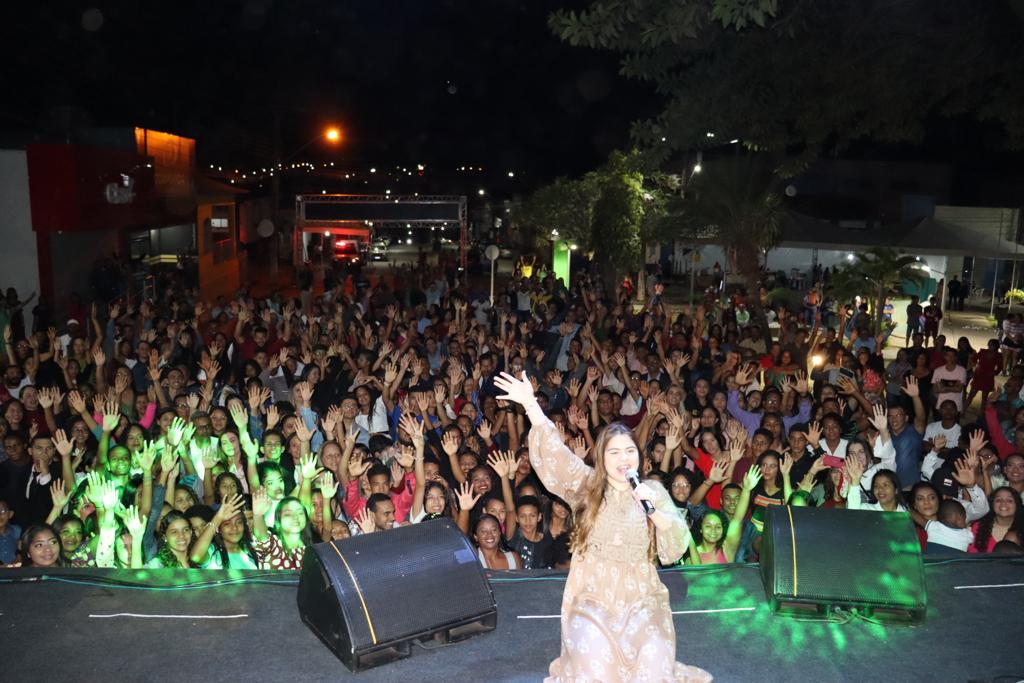 Praça Senador Temístocles recebe shows em comemoração ao Dia do Evangélico  e ao Dia da Bíblia - Prefeitura Municipal de Cruz das Almas