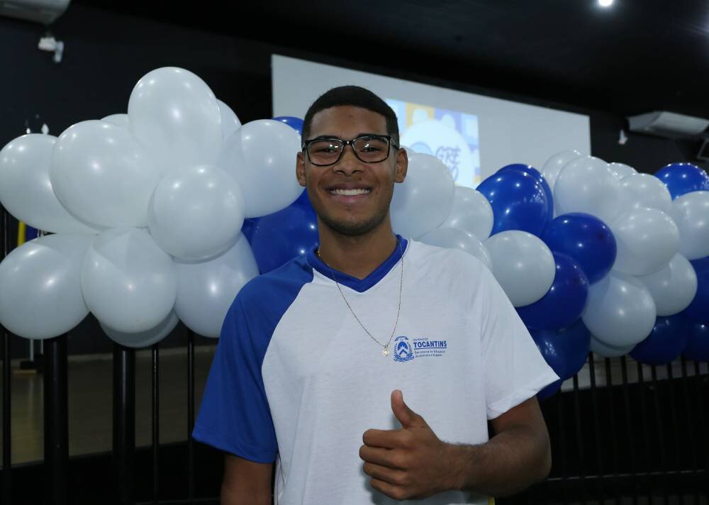 Estudantes do Colégio Doutor Pedro Ludovico Teixeira participam de