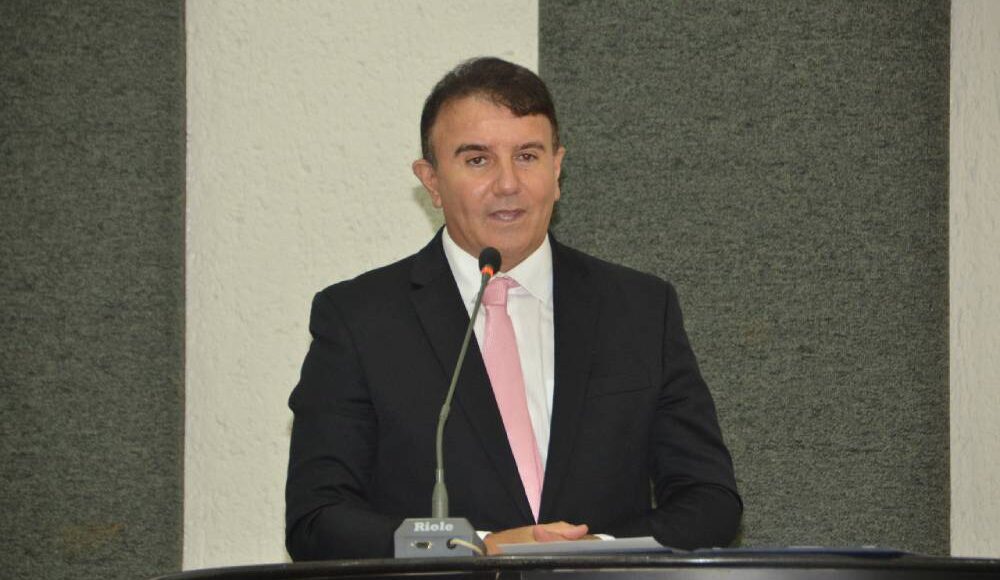 Deputado Eduardo Siqueira Campos apresentará emenda na LDO em favor de ONGs e associações de proteção animal