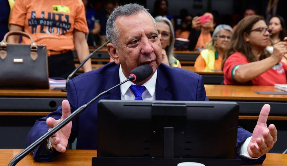 Deputado Antonio Andrade comemora aprovação da MP do Mais Médicos