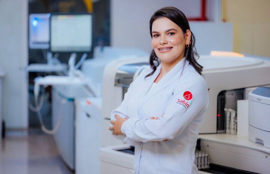 Dia do Biomédico profissional essencial na saúde e pesquisa