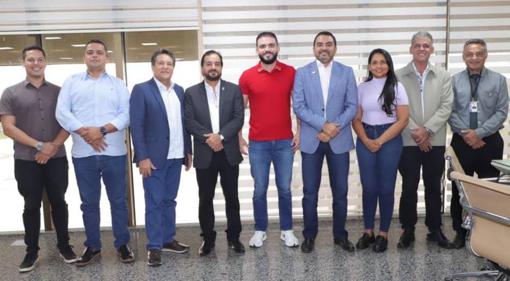 Em reunião, Deputada Vanda Monteiro trata sobre realização da Fenesup e resgate dos eventos empresariais na região Sul de Palmas